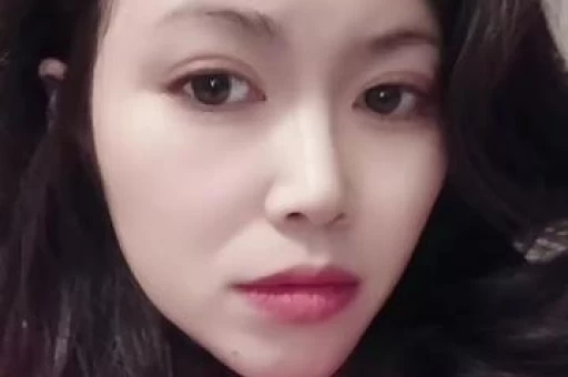 张雪峰倒下敲响警钟：网红们表面风光背地里全在“拿命换钱”！